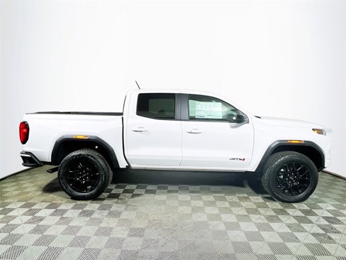 New 2025 GMC Canyon AT4 image 9