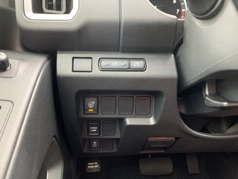 Used 2025 Nissan Frontier SV image 17