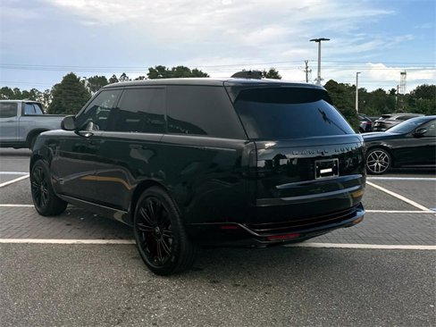New 2025 Land Rover Range Rover SE image 4