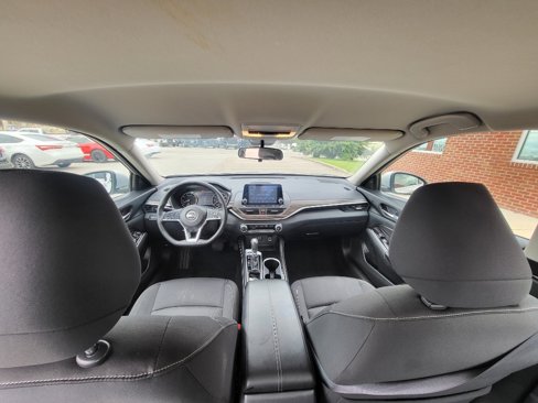 Used 2023 Nissan Altima 2.5 SV image 30