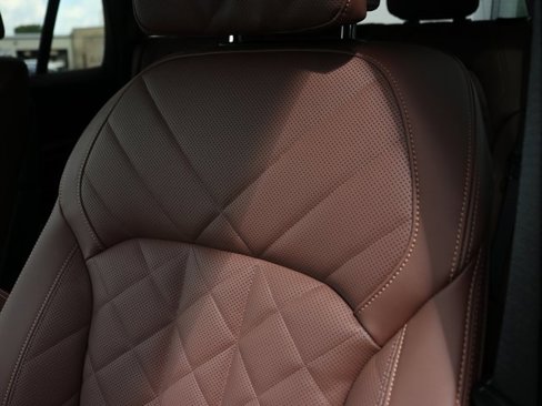 New 2026 BMW X5 xDrive50e image 8