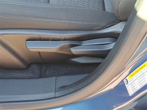 Used 2025 Chevrolet Equinox LT w/ Safety and Technology Package image 20