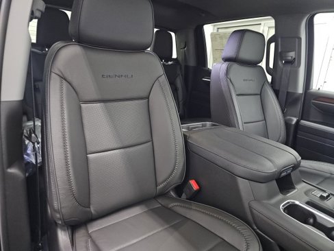 New 2026 GMC Sierra 1500 Denali w/ Denali Reserve Package image 13