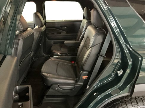 Used 2024 Nissan Pathfinder Rock Creek image 10