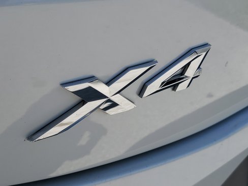 Used 2024 BMW X4 xDrive30i image 8