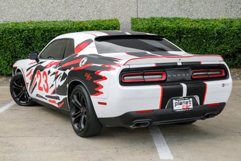 Used 2021 Dodge Challenger R/T image 9