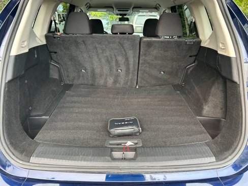 Used 2024 Nissan Rogue SV image 24