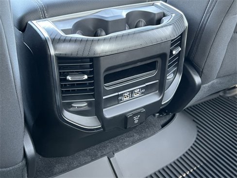 New 2026 RAM 1500 4x4 Crew Cab image 33