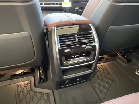 New 2026 BMW X5 xDrive40i w/ Climate Comfort Package image 25