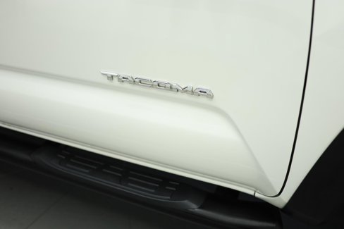 Used 2022 Toyota Tacoma TRD Off-Road image 18