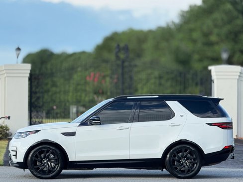 Used 2020 Land Rover Discovery Landmark image 6