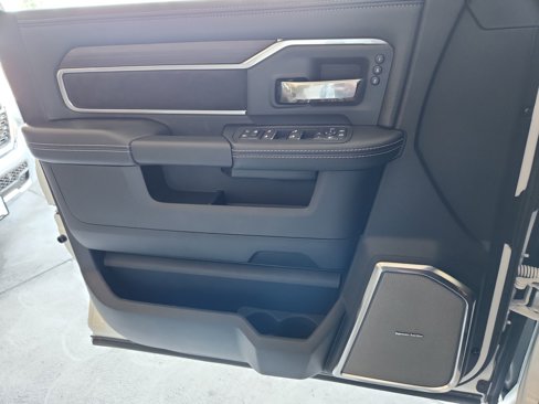 New 2025 RAM 2500 Laramie image 13
