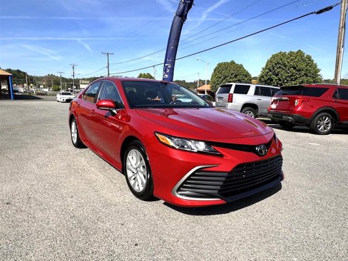 Used 2023 Toyota Camry LE image 3