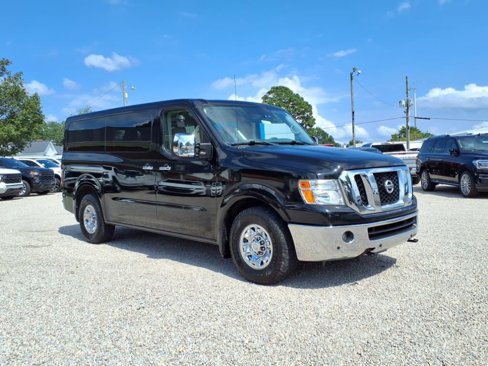 Used 2018 Nissan NV 3500 SL image 1
