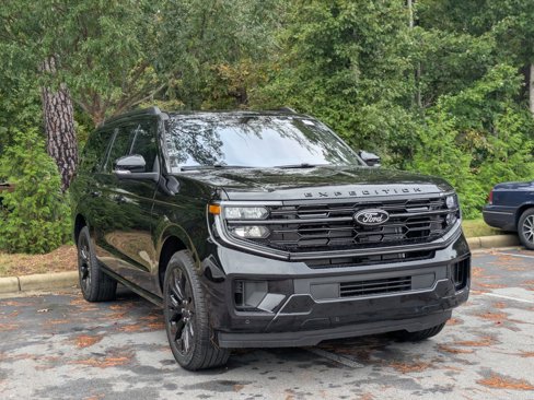 New 2025 Ford Expedition Max Platinum w/ Stealth Appearance Package image 2