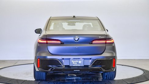 New 2026 BMW 740i w/ Premium Package image 3