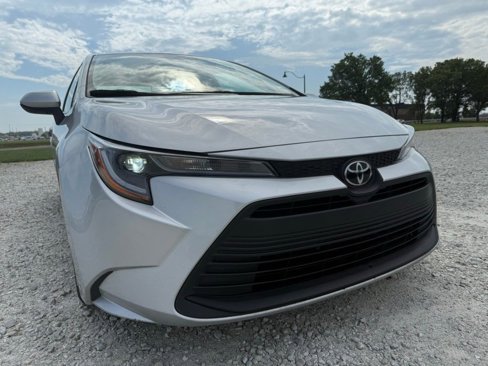 Used 2023 Toyota Corolla LE image 8