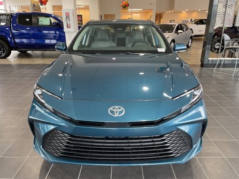 New 2026 Toyota Camry LE image 8