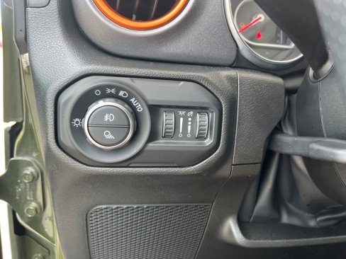 Used 2022 Jeep Gladiator Mojave w/ Cold Weather Group image 29