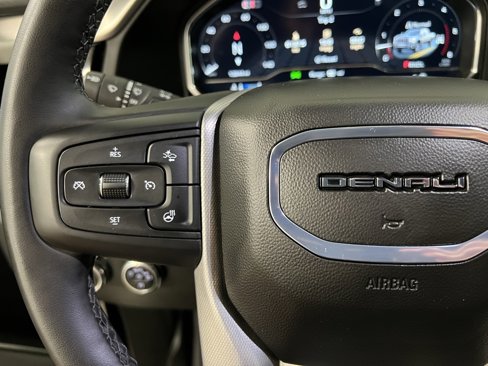 Used 2024 GMC Sierra 3500 Denali w/ Technology Package image 33