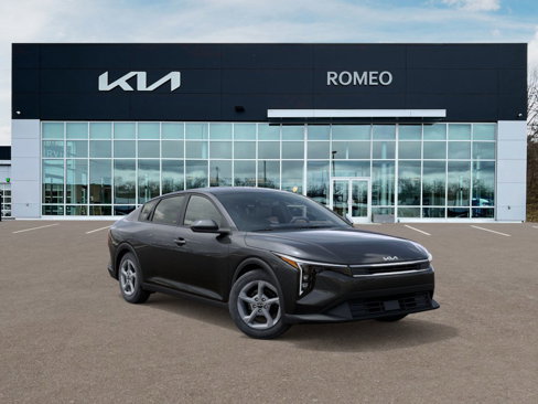 New 2025 Kia K4 LXS image 8