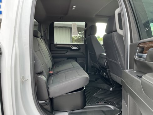 Used 2024 GMC Sierra 3500 SLE w/ SLE Convenience Package image 30
