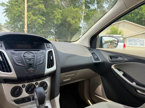 Used 2012 Ford Focus SE image 10