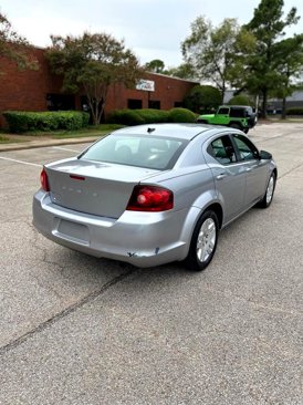 Used 2013 Dodge Avenger SE image 26