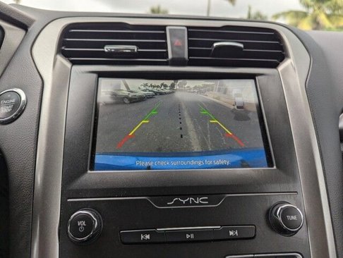 Used 2020 Ford Fusion SE image 24
