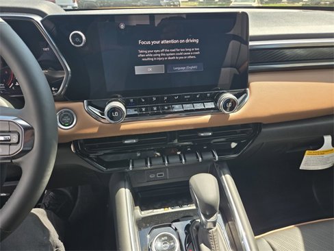 New 2026 GMC Canyon AT4 w/ AT4 Premium Package image 11