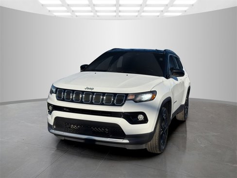 Certified 2022 Jeep Compass Limited image 3
