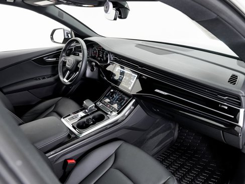 Certified 2025 Audi Q8 Premium Plus image 20