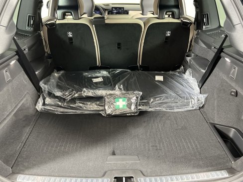 New 2026 Volvo XC90 B6 Plus w/ Protection Package Premier image 20