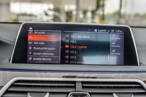 Used 2021 BMW 740i xDrive w/ M Sport Package image 20