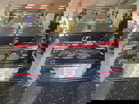 Used 2024 Hyundai Elantra Limited image 5