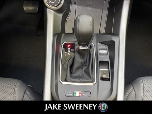 New 2024 Alfa Romeo Tonale Ti w/ Premium Interior Package image 25