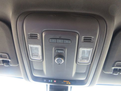 Used 2021 GMC Yukon SLT image 33