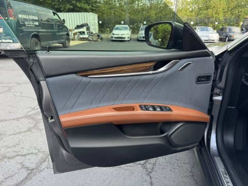 Used 2019 Maserati Ghibli S GranLusso image 5