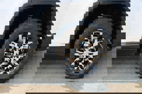 New 2025 Jeep Grand Cherokee L Limited image 9