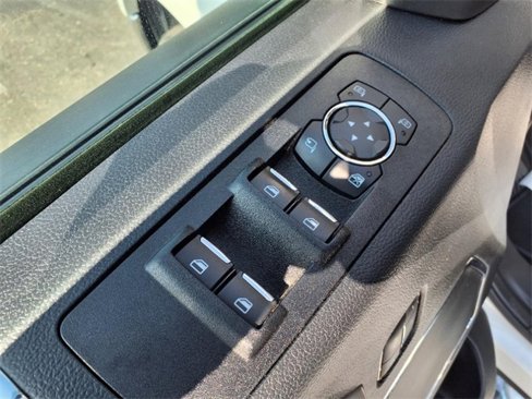 Used 2019 Ford F150 Lariat image 16