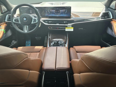 New 2026 BMW X7 M60i image 8