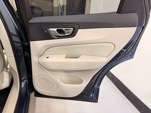 Used 2024 Volvo XC60 B5 Ultimate w/ Protection Package Premier image 24