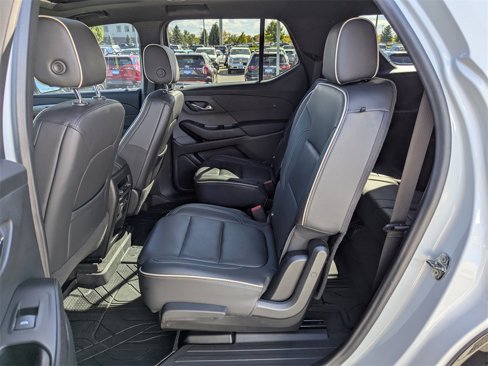 Certified 2022 Chevrolet Traverse Premier w/ Redline Edition image 33