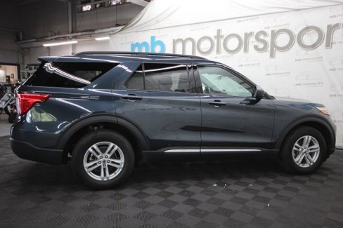 Used 2022 Ford Explorer XLT w/ Equipment Group 202A image 7