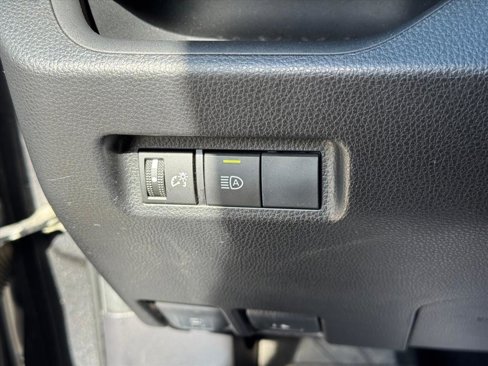 Used 2019 Toyota RAV4 XLE image 16
