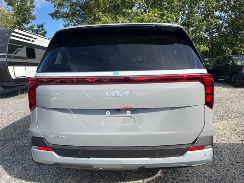New 2026 Kia Carnival EX image 3
