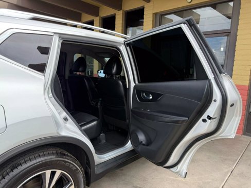 Used 2018 Nissan Rogue SL image 26