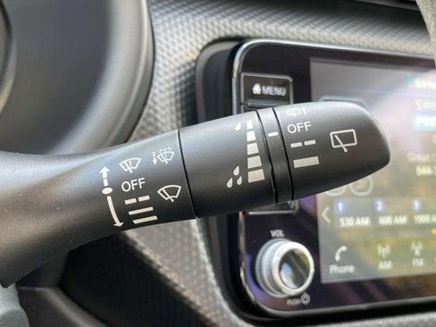 Used 2024 Nissan Kicks SV image 21