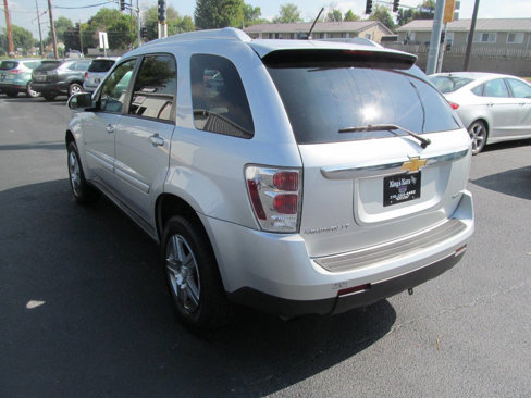 Used 2009 Chevrolet Equinox LT w/ LT Preferred Equipment Group image 3