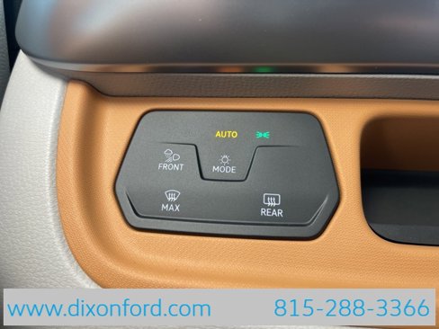 New 2025 Volkswagen ID. Buzz 1st Edition image 17